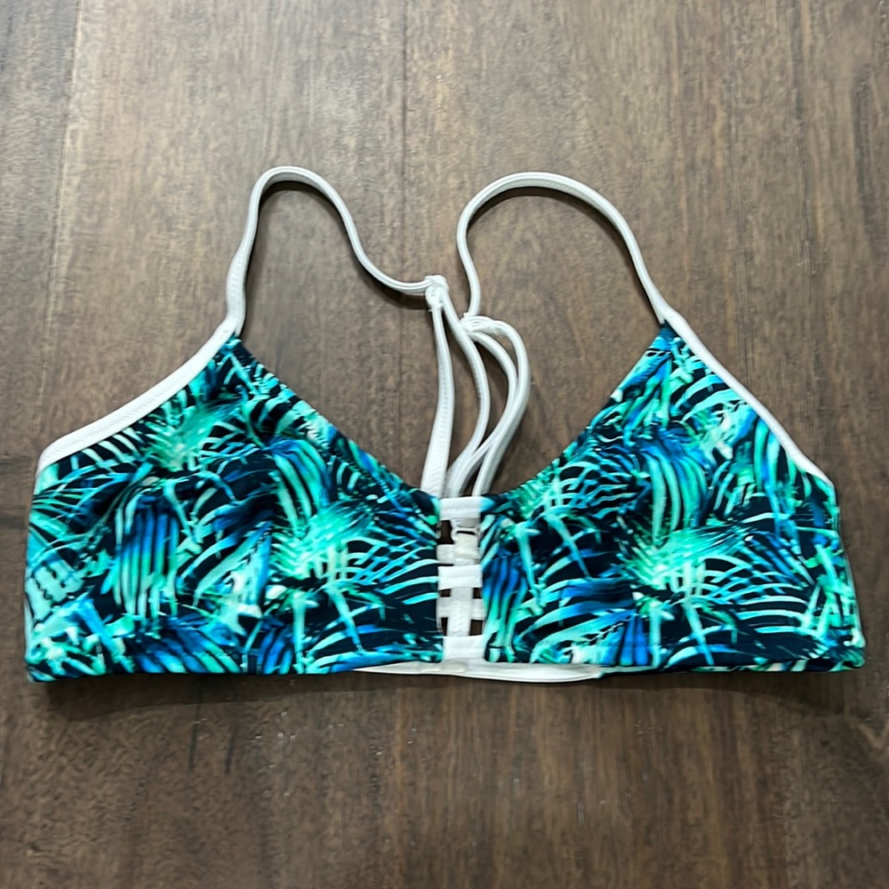 Victoria’s Secret PINK Palm Print Bikini Top